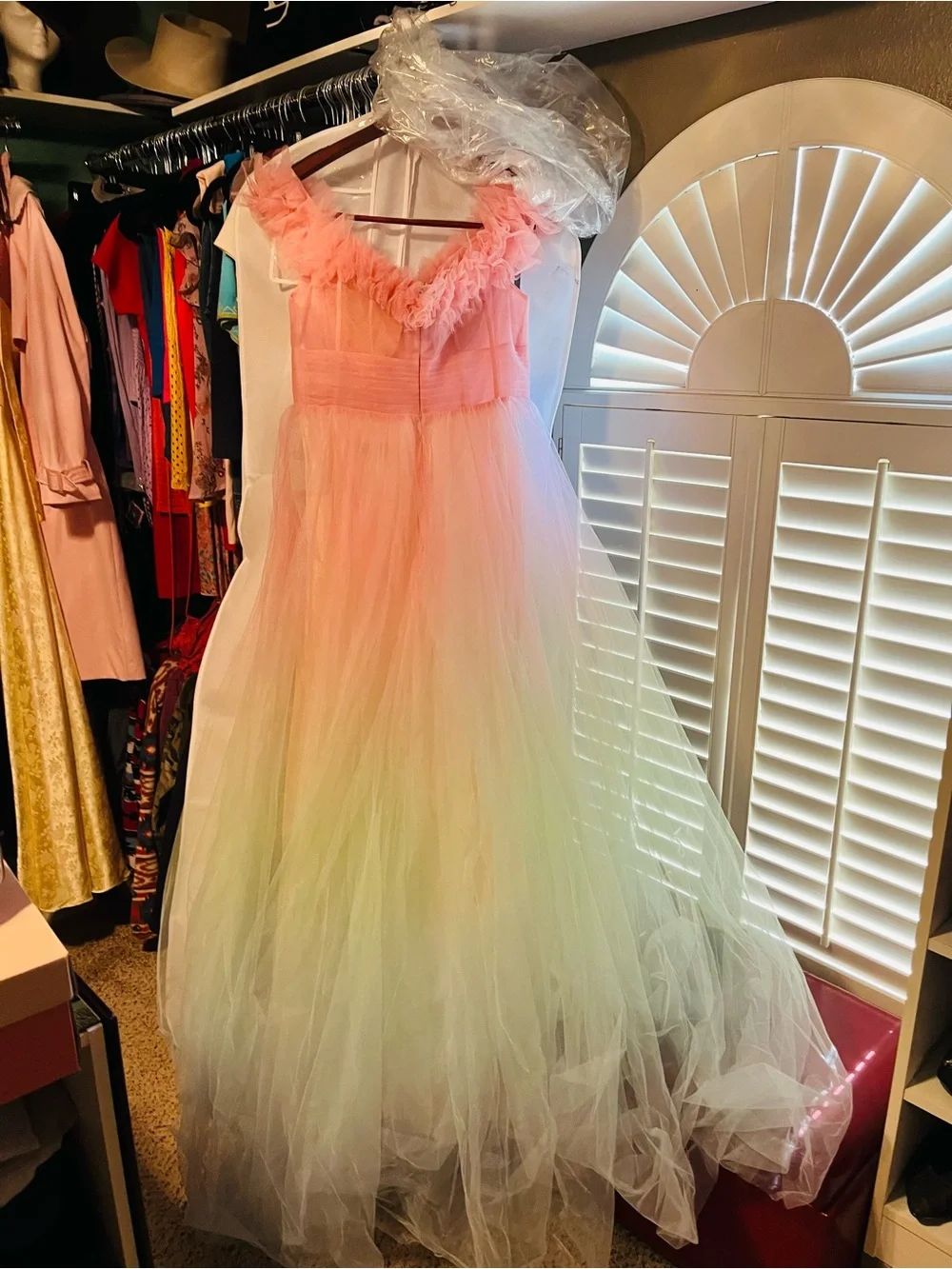 Mac Duggal ombre tulle ballgown size 10 worn once - Picture 2 of 3